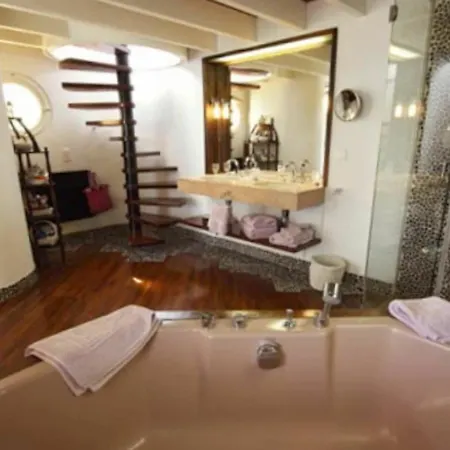 With 4 Bedrooms In Saint-raphael, With Wonderful Sea View, Priva * Saint-Raphael (Var)