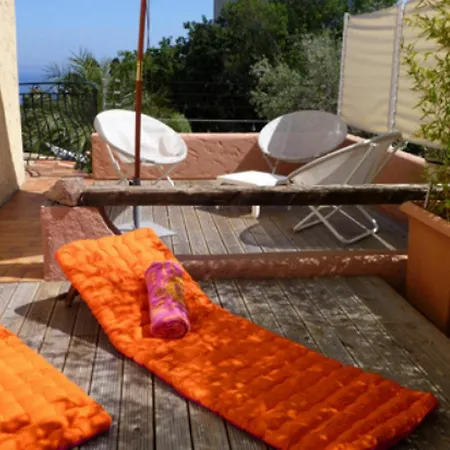 With 4 Bedrooms In Saint-raphael, With Wonderful Sea View, Priva Saint-Raphael (Var)